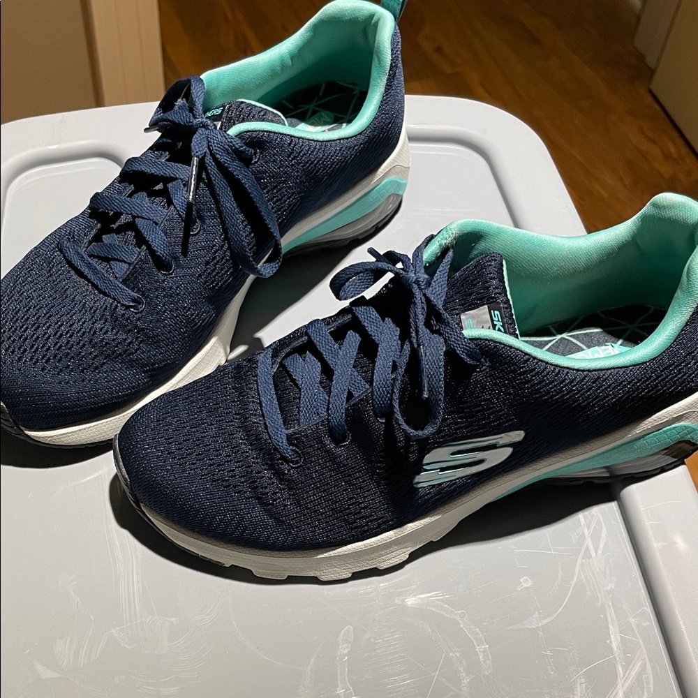 Skechers in original box Women's Sneakers in Navy and Teal Size 9